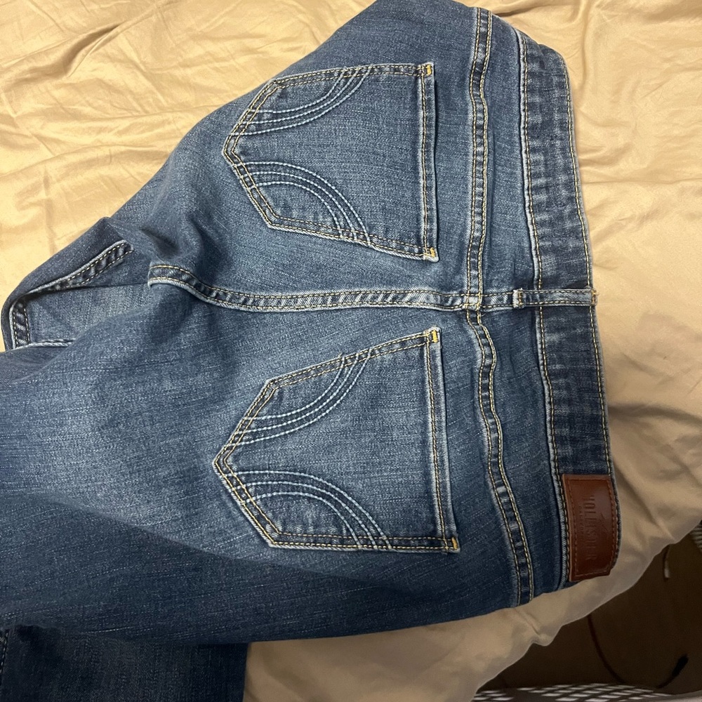 Hollister Low Rise Super Skinny size 5s womens jeans
